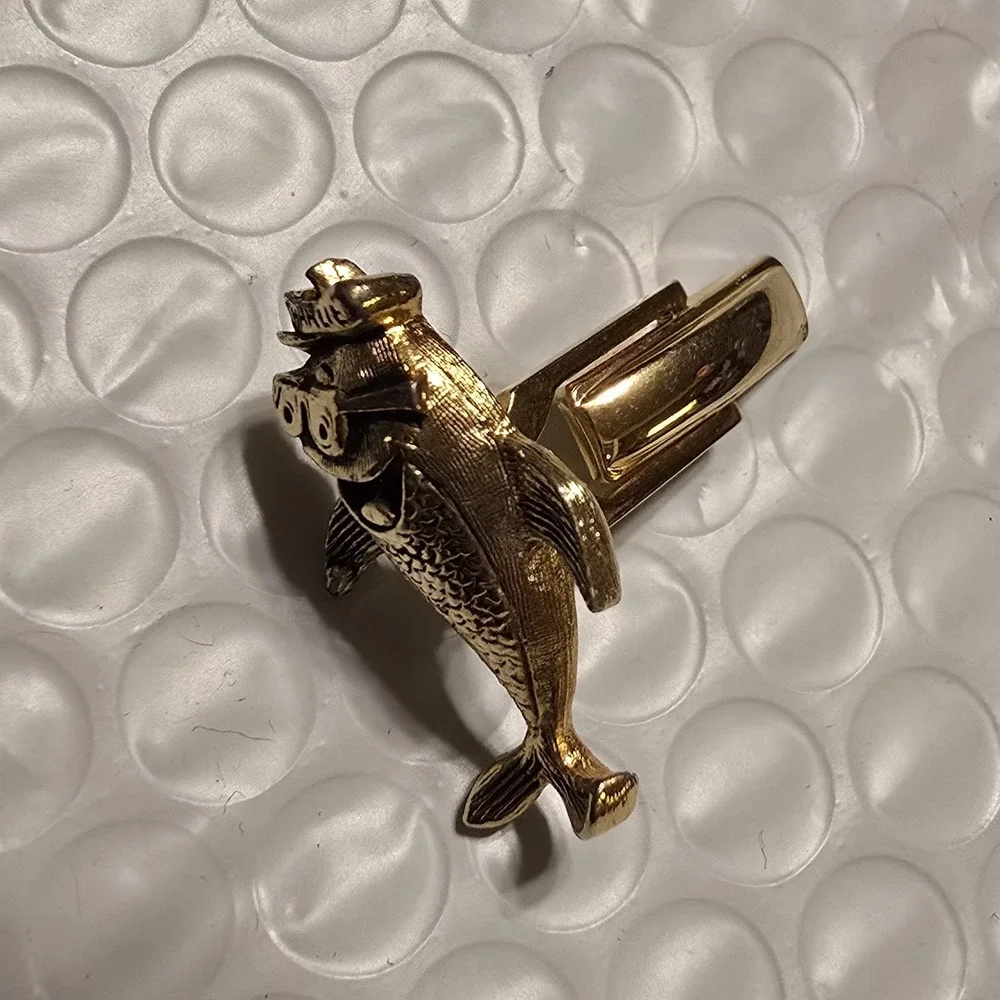 VTG 1969‎ Charlie The Starkist Tuna SINGLE CUFFLINK ONLY Signed SKF Gold Tone